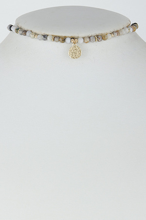 Small Beaded Necklace With Circle Emblem 6HAG1